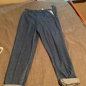 Liz Claiborne-Pleated jeans!